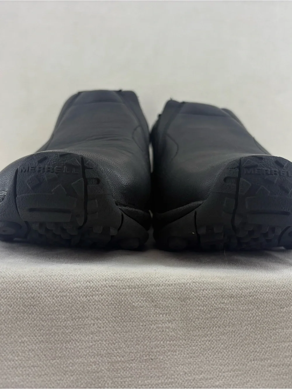 Merrell Jungle moc 2 Men's Black Slip-On Leather Loafers size 8.5W/42 NEW